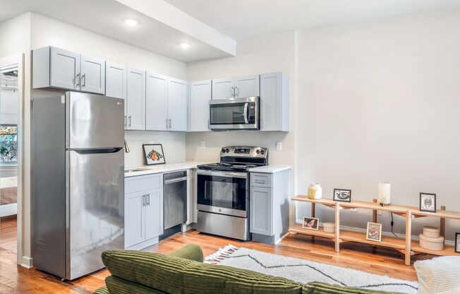 2 beds, 1 bath, $1,325, Unit D Buildng 308F