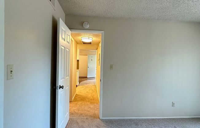 2 beds, 1 bath, 825 sqft, $1,675, Unit 490105