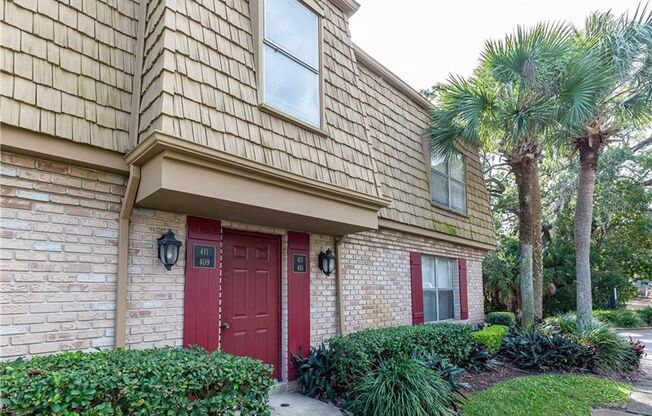 Fantastic 1 /1 x Rent @ Winter Park's Four Seasons Condominium by Rollins College and Advent Hospital !