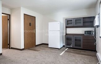 Studio, 1 bath, 400 sqft, $595, Unit 11a