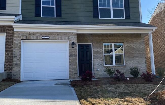Spacious 2 Story, 3 Bed, 3 Bath Townhome near UNCC