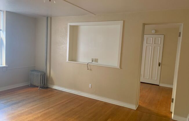 115 W Olympic Pl