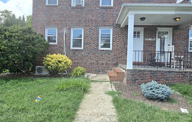8000 HARFORD RD