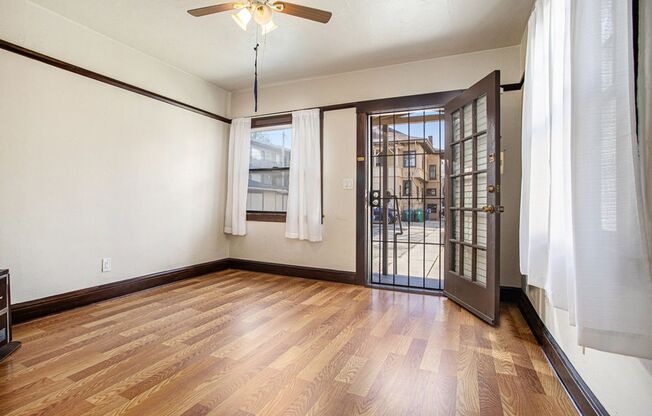 1 bed, 1 bath, $2,200, Unit 2249 Central Ave #C