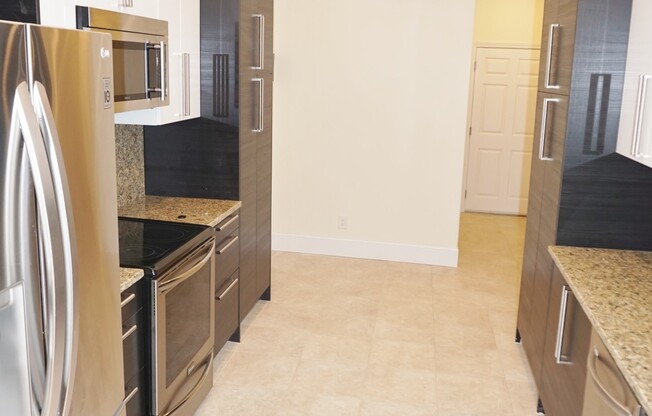 1034 COMMONWEALTH