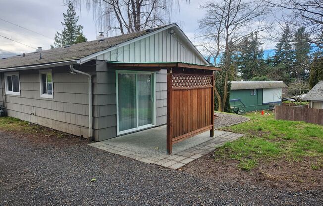 2 Bedroom Duplex!!