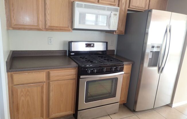 3 beds, 2 baths, $1,725