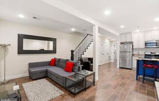1 bed, 1 bath, 800 sqft, $2,095, Unit Unit B
