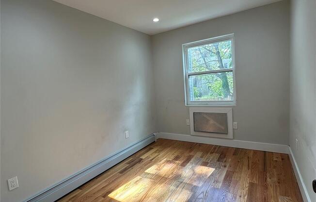 238 WYONA ST