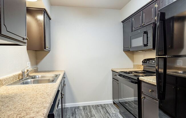 2 beds, 1 bath, 736 sqft, $745, Unit A-6