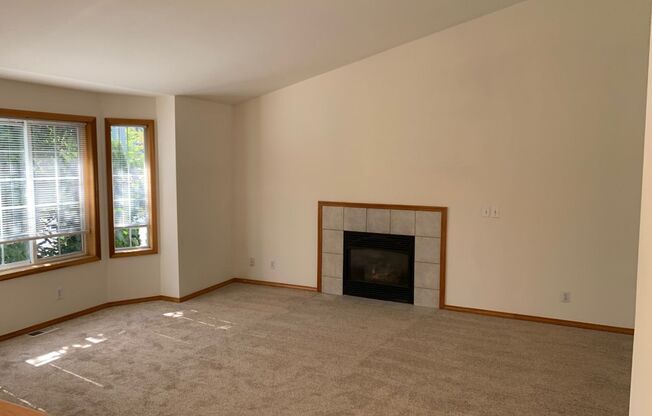 Newly remodel 4 bed 3 bath home in Shoreline