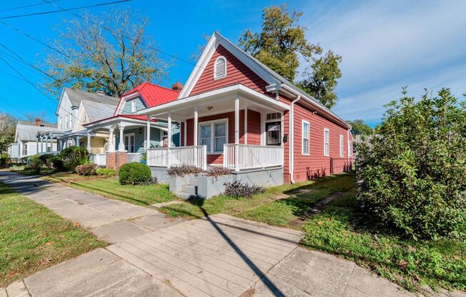 1 bed/1 bath house for rent close to Downtown Augusta, with off-street parking!