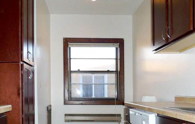 1 bed, 1 bath, 410 sqft, $1,135, Unit 9 - 301