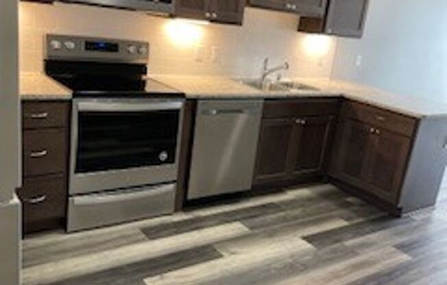 1 bed, 1 bath, 673 sqft, $1,350, Unit 407 Spring Green d