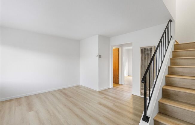 1216 Regent St. #D - 2 bedroom | 1.5 bath | Townhouse style apartment
