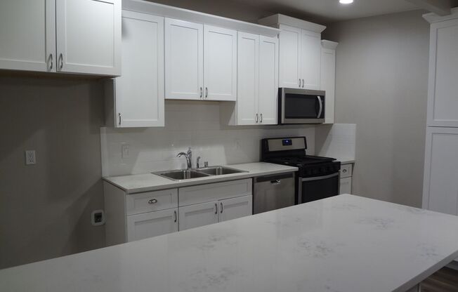 3 beds, 2 baths, 1,224 sqft, $2,650, Unit 6256