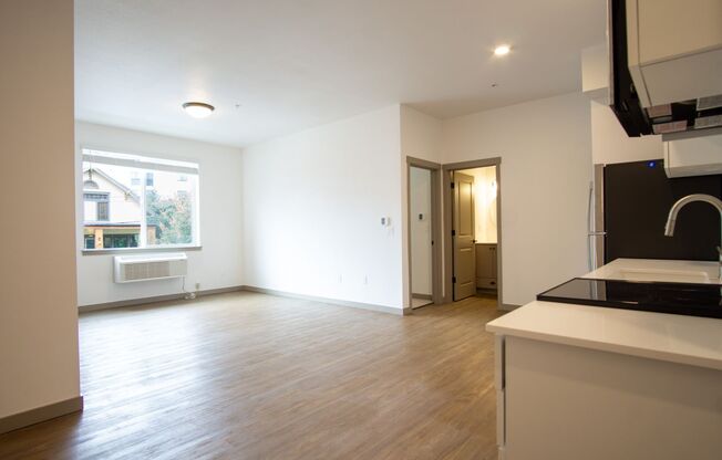 1 bed, 1 bath, 620 sqft, $1,475, Unit 211