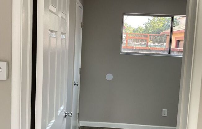 2 beds, 1 bath, 600 sqft, $2,395, Unit 16108 1/4