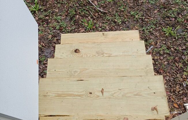 2 beds, 1 bath, $750, Unit Lot 7