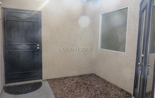 **$350 OFF 1st MONTH RENT** Cute 3 Bedroom NLV Property