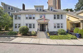 9 PARKWOOD TER