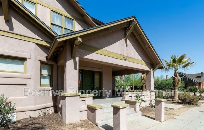 1301 W MONROE ST