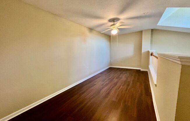 1 bed, 1 bath, $1,300, Unit # 136