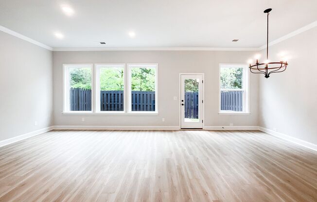 3 beds, 2.5 baths, $2,800