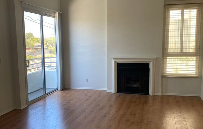 1 bed, 1 bath, $2,695, Unit 08