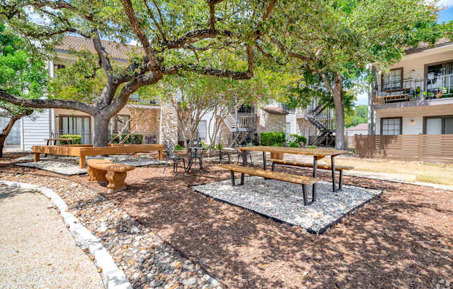 The Broadwater at Salado Creek Pool Grill Area