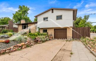 Gorgeous Home with Washer/Dryer and Fenced Yard