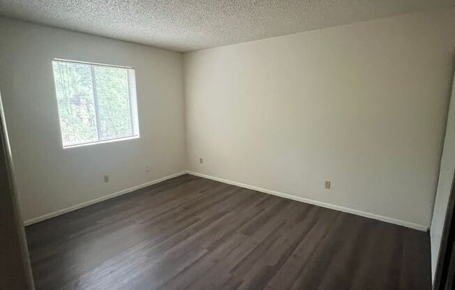 (LEASE PENDING) $2,125 - 3 Bedroom/1.5 Bath and Backyard. Christmas Tree Estates.
