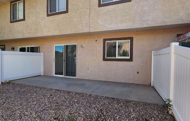 3 beds, 2.5 baths, $1,575