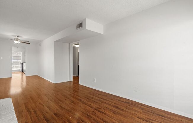 2 beds, 1.5 baths, 957 sqft, $1,497, Unit 1729E