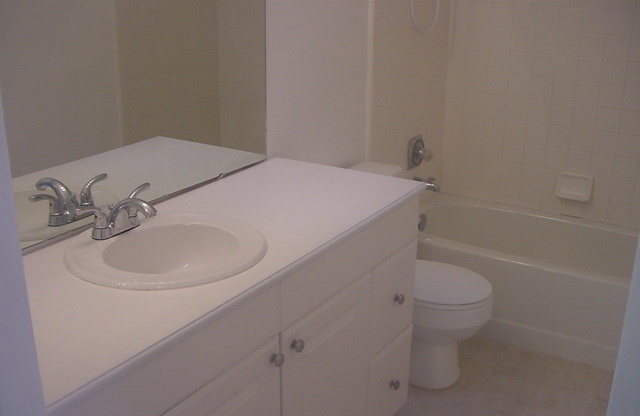 3BR near Dean, University, & SR-417