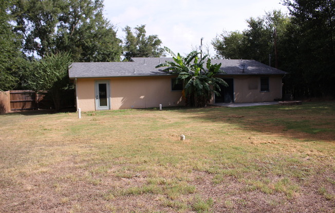 3 beds, 2 baths, $1,700