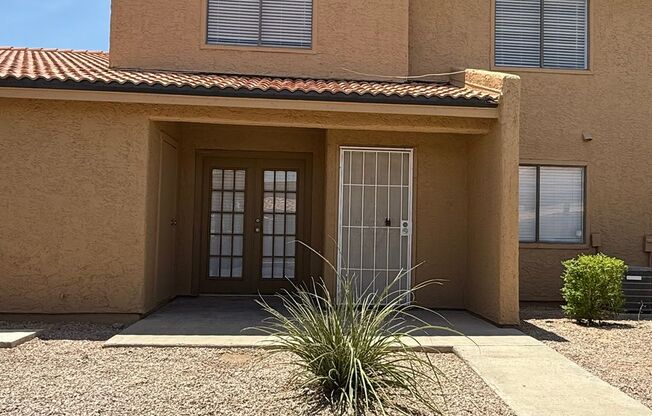 2 Bedroom Townhome - Shadow Mountain Villas - Comm. Pool