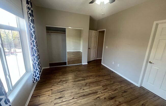 2 beds, 2 baths, $2,000, Unit # 201