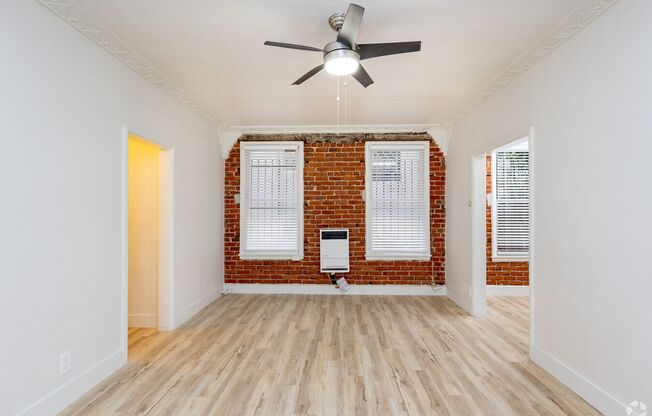 Studio, 1 bath, 350 sqft, $1,150, Unit 307