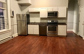 1 bed, 1 bath, $1,100, Unit 1C