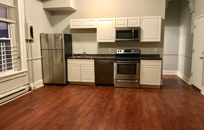 For Rent: Urban Luxury at 914 N. Charles St – Your City Lifestyle Awaits!