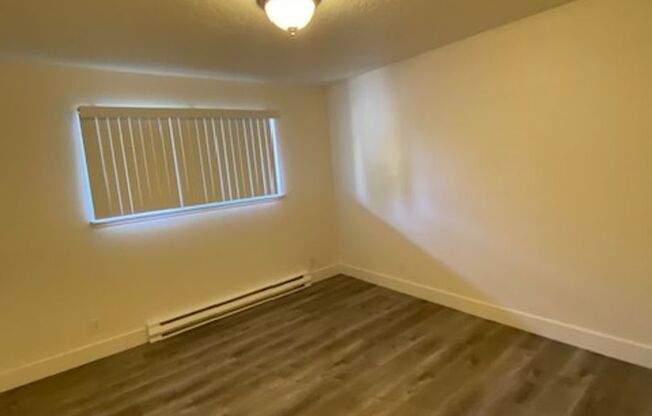 #122 COLONIAL MANOR APARTMENTS