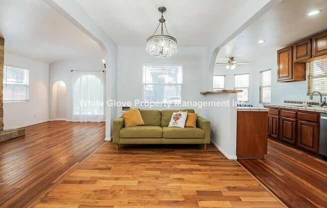 Spanish-Style 2 Bedroom Long Beach Home
