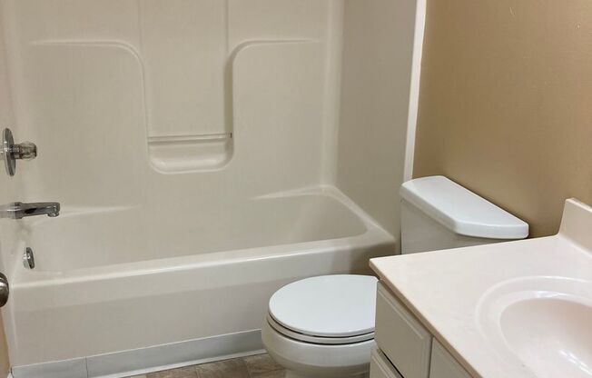 4 beds, 2 baths, 1,635 sqft, $1,500, Unit 3969 South Cramer Circle