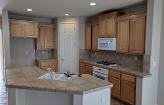 3 beds, 2 baths, $2,580