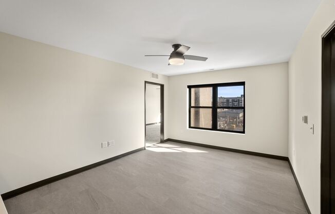 2 beds, 1 bath, 908 sqft, $1,325, Unit #301