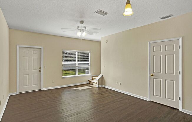 2 bedroom/ 2.5 bathroom in gated St Johns county!