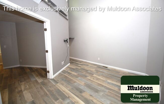 Renovated 2 story townhome!