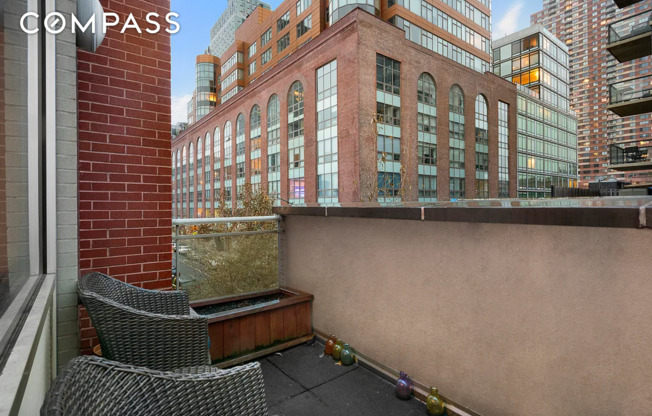 2 40 51 AVE
