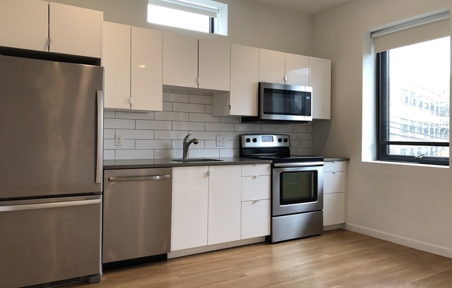 2 beds, 1.5 baths, 1,064 sqft, $3,650, Unit CH
